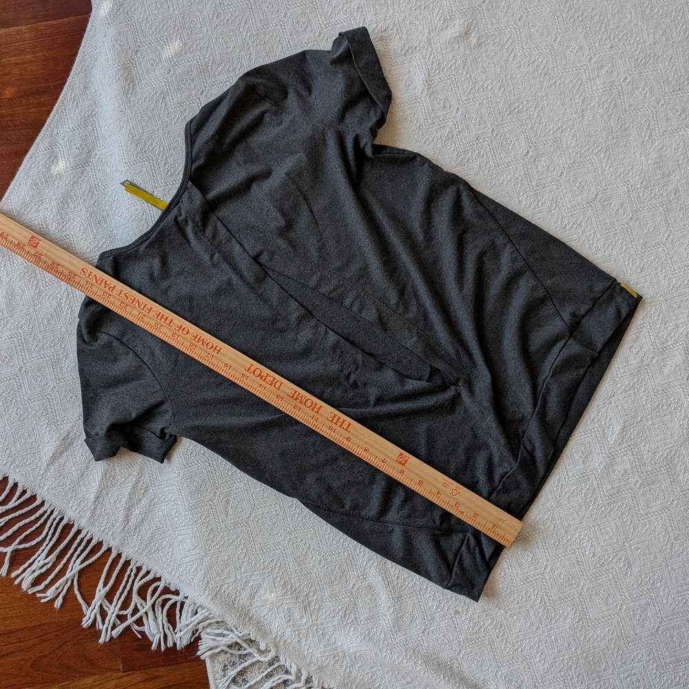Lole Charcoal Short Sleeve Tee - Picture 4 of 4